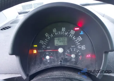 2003 Volkswagen New Beetle Gl z USA, uszkodzony, nr VIN 3VWBK21C83M443079